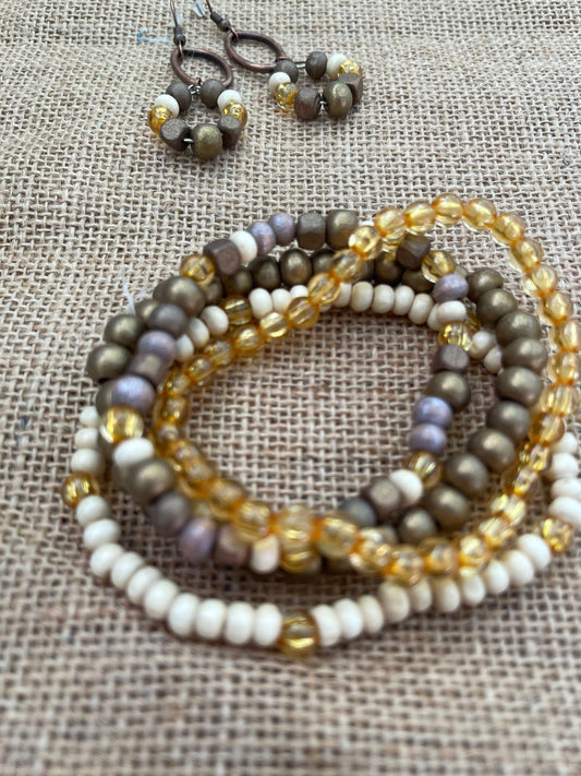 Beaded bracelet mineral tones