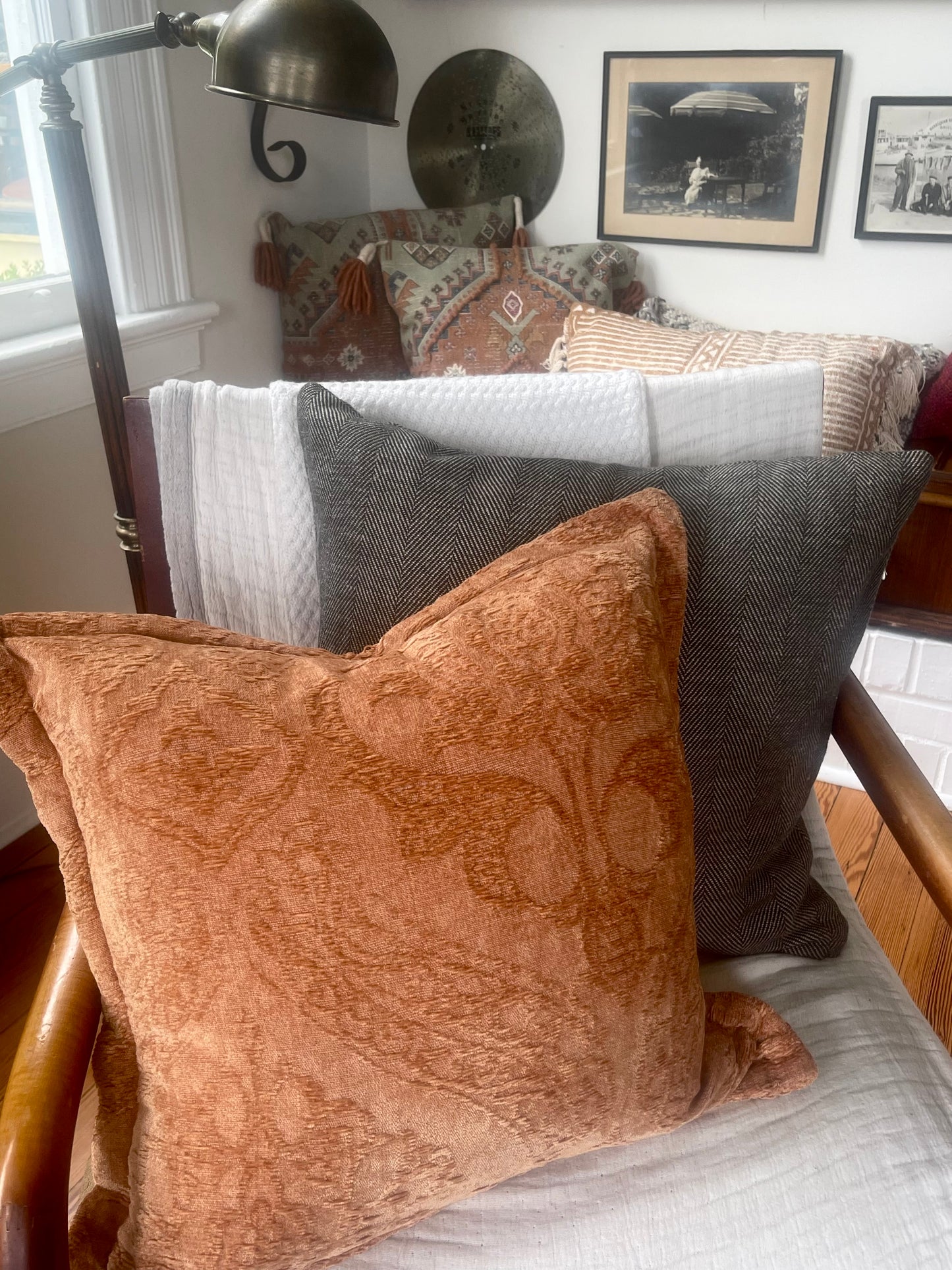 Pumpkin spice pillow, velvet pillow color