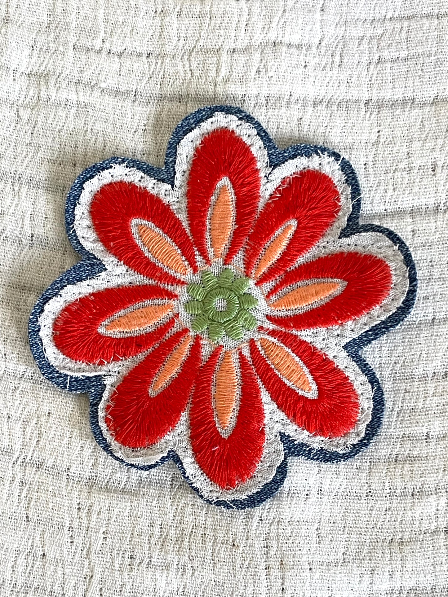 Embroidered daisy denim appliqué patch